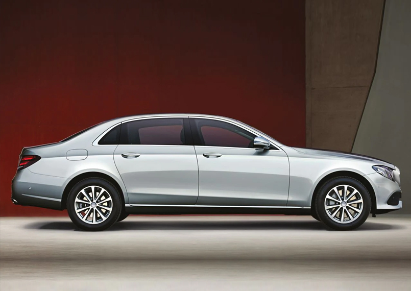 Mercedes_E04mob