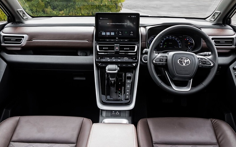 hycross-interior