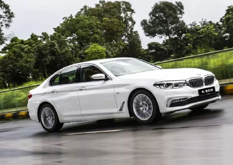 BMW 5 Series01 1