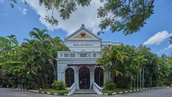 Royal Orchid Metropole