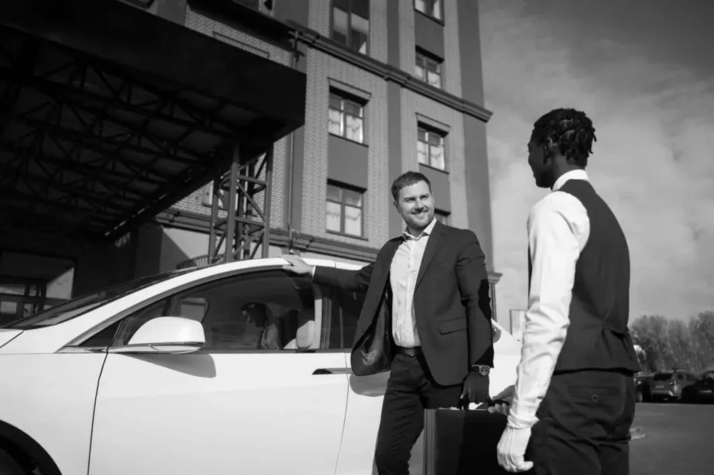 10 Must-Ask Questions Before Choosing an Employee Transport Vendor