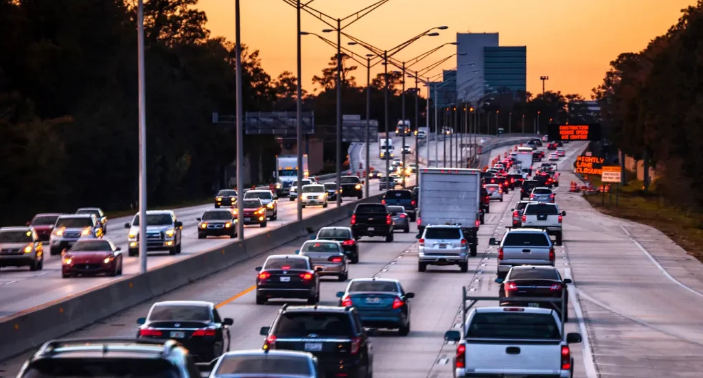 Fixed Fleet vs On-Demand Mobility- Which Is Better for Enterprises